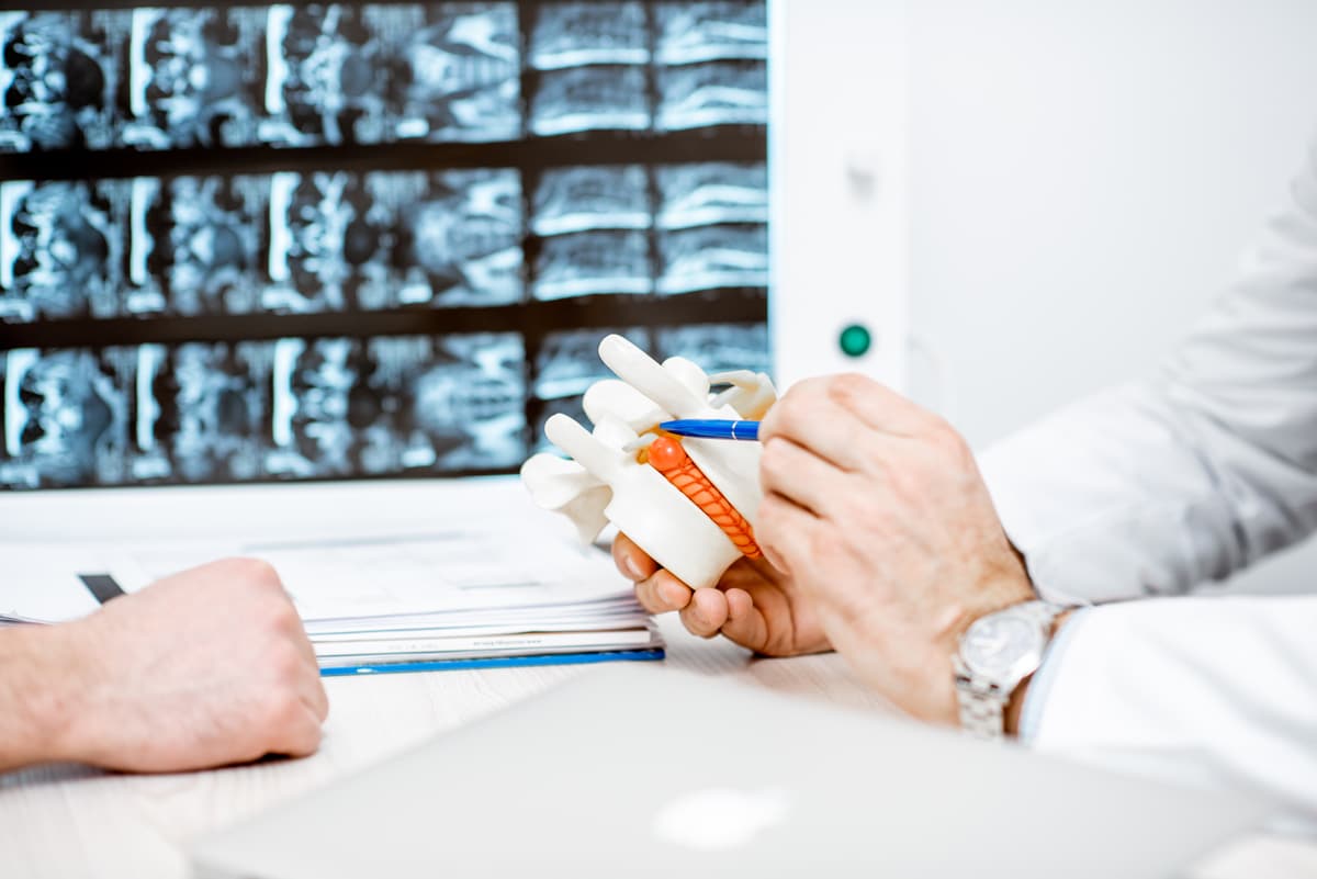 Degenerative Disc Disease, Causes, Improve Symptoms, Stem Cell Therapy ...